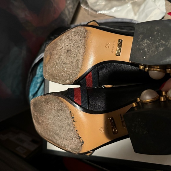 Gucci pumps with pearls in black. - Picture 6 of 6